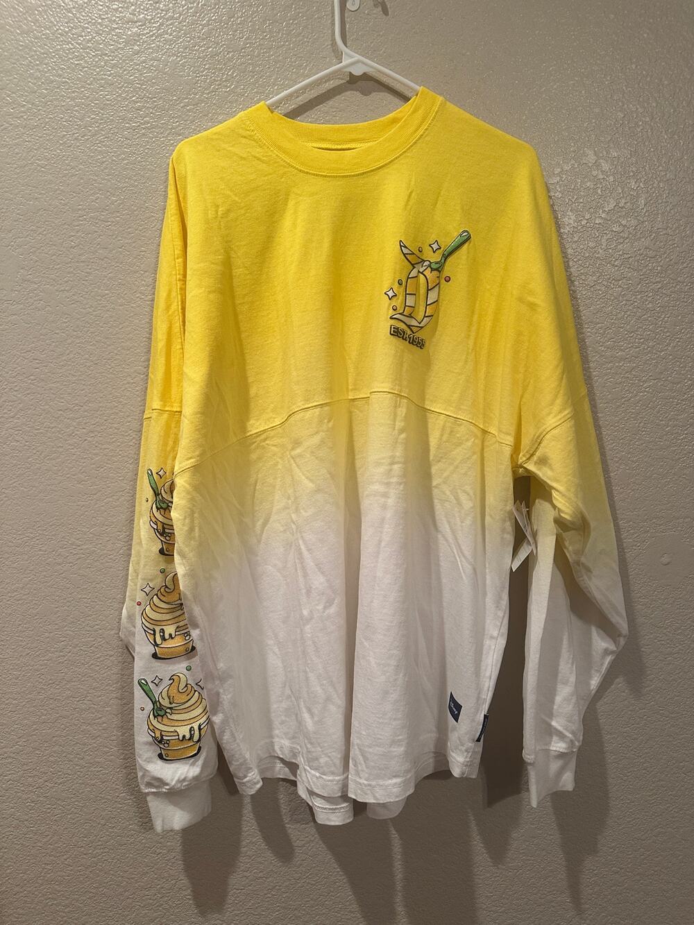 NWT Disney Parks Disneyland Eats Dole Whip Treat Spirit Jersey XL
